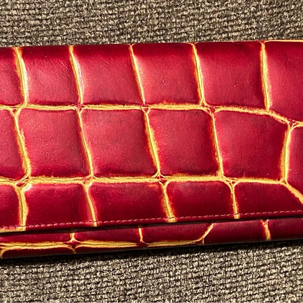 Croc-Embossed Red Women's Clutch Wallet - Unbranded